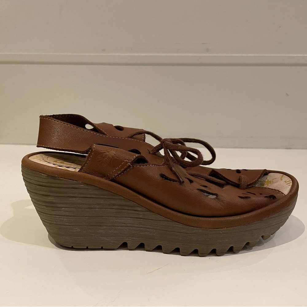 Fly London Brown Cut-Out Leather Wedges Women’s EU 36 / US 5.5